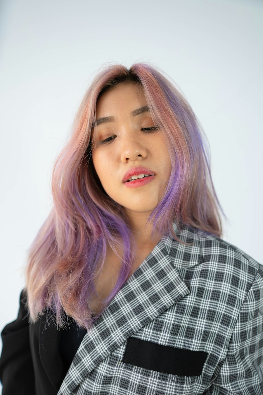 ラベンダーカラーのヘアスタイル