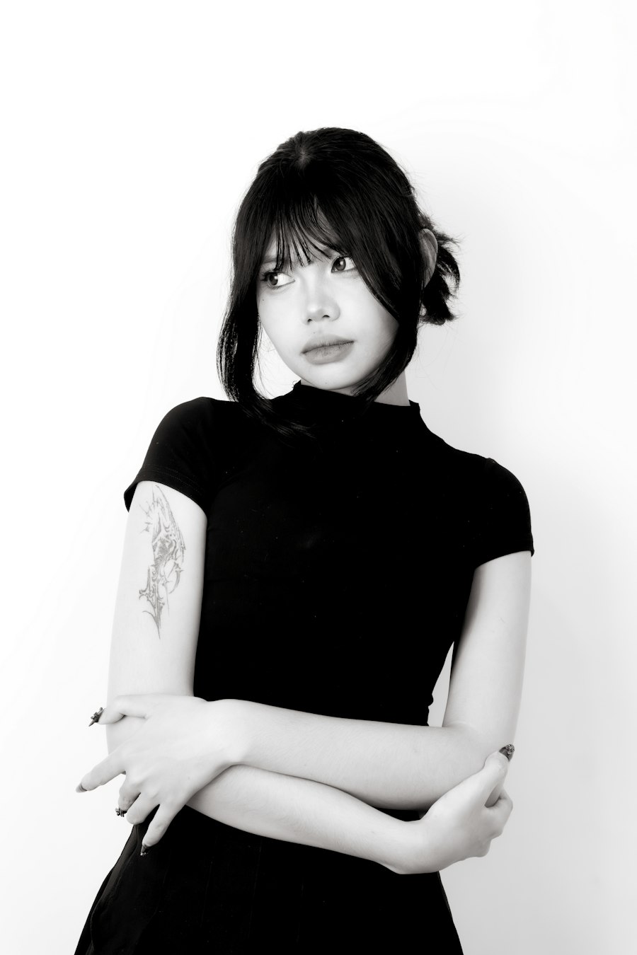 耳かけショートのヘアスタイル